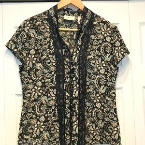 Blouse with lace detail along front